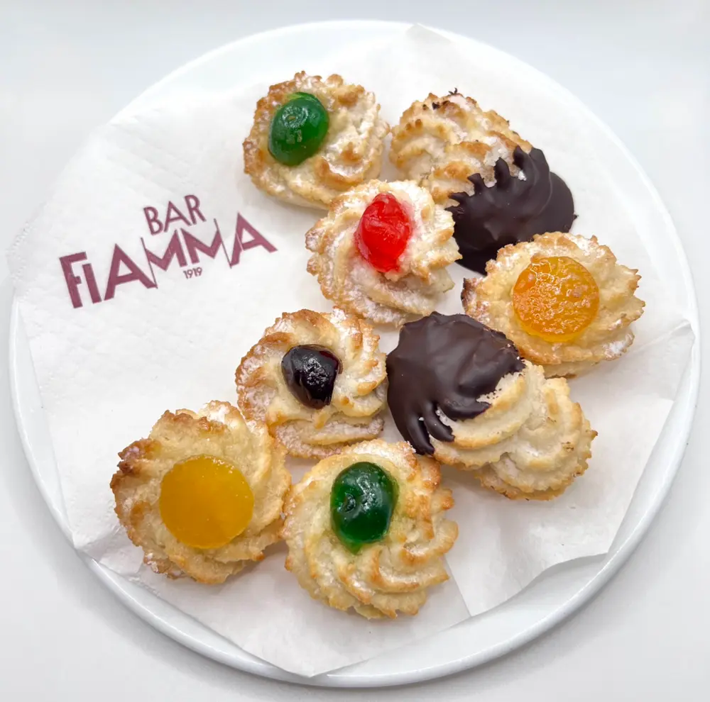 Pasticcini di mandorla assortiti Bar Fiamma